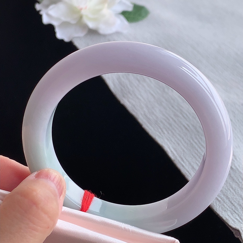 天然A货翡翠紫罗兰厚装正装正圈手镯60-61大圈口  
尺寸60.3-13-9.8mm 0315