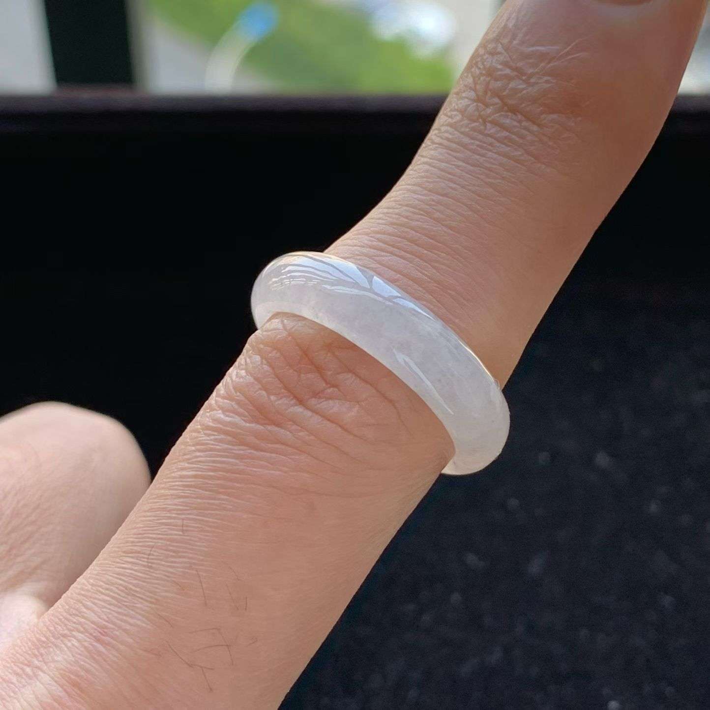 A货天然翡翠冰糯种白月光戒指17号重量2.88
3月16日