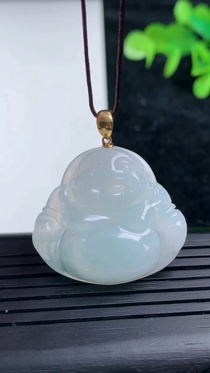 天然A货翡翠佛公吊坠，尺寸28-30.6-6.2，重量:7.65g
3月16日