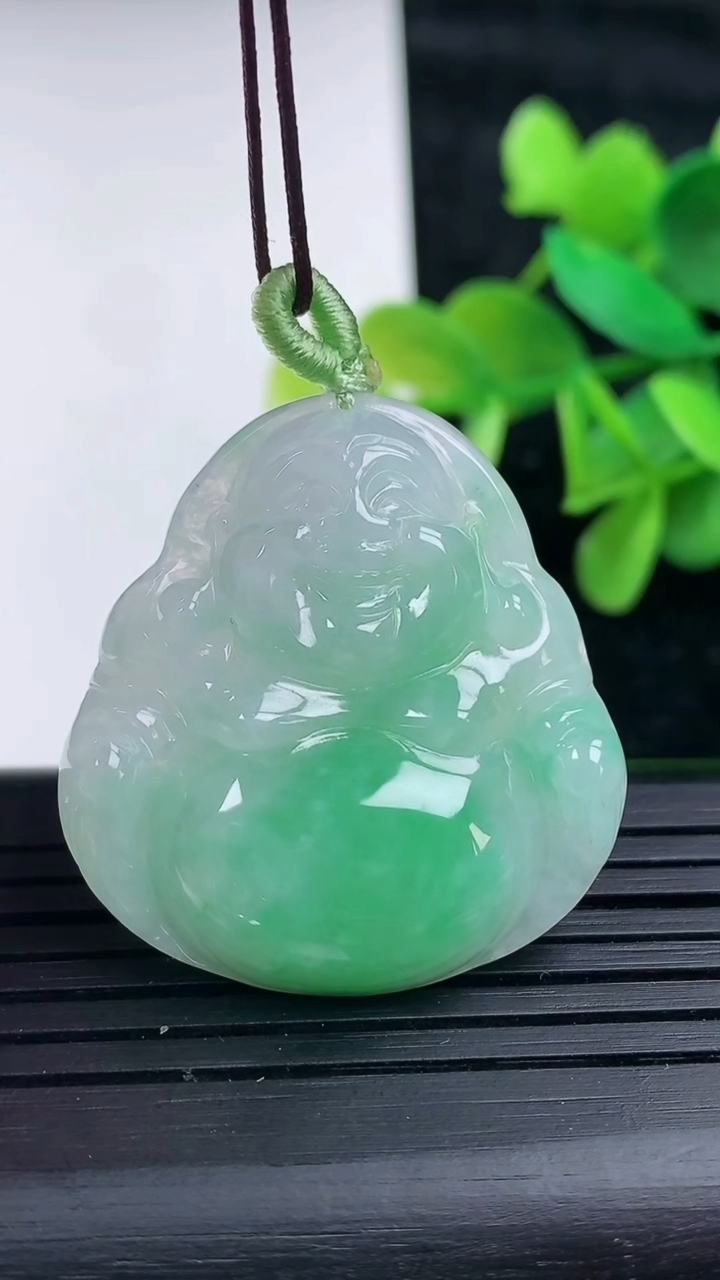 天然A货翡翠佛公吊坠，尺寸31-31-7，重量:12.19g
3月16日