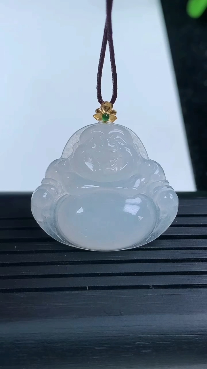 天然A货翡翠佛公吊坠，尺寸24-28-5，重量:4.78g
3月16日