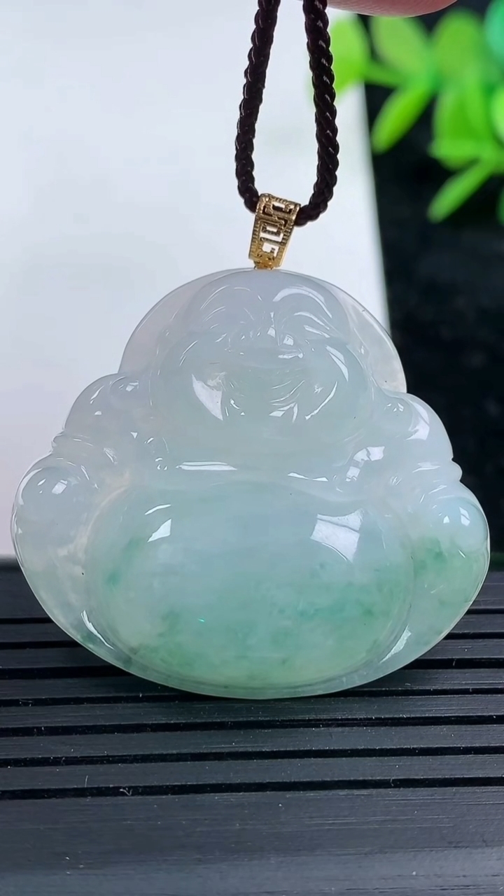 天然A货翡翠18k金飘花佛公吊坠，尺寸32-36-6，重量:10.38g
3月16日