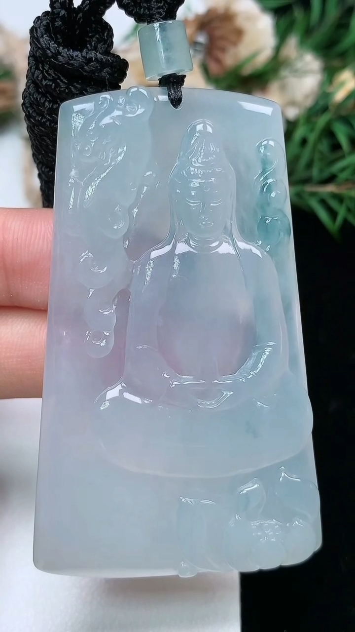 天然A货翡翠飘花素衣观音吊坠，尺寸61.9-38-5.7，重量:34.48g
3月17日