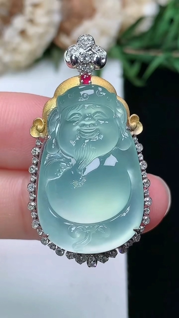 天然A货翡翠白冰财神爷吊坠，尺寸37.5-20.4-9.6，裸石26.7-16.7，重量:7.24g