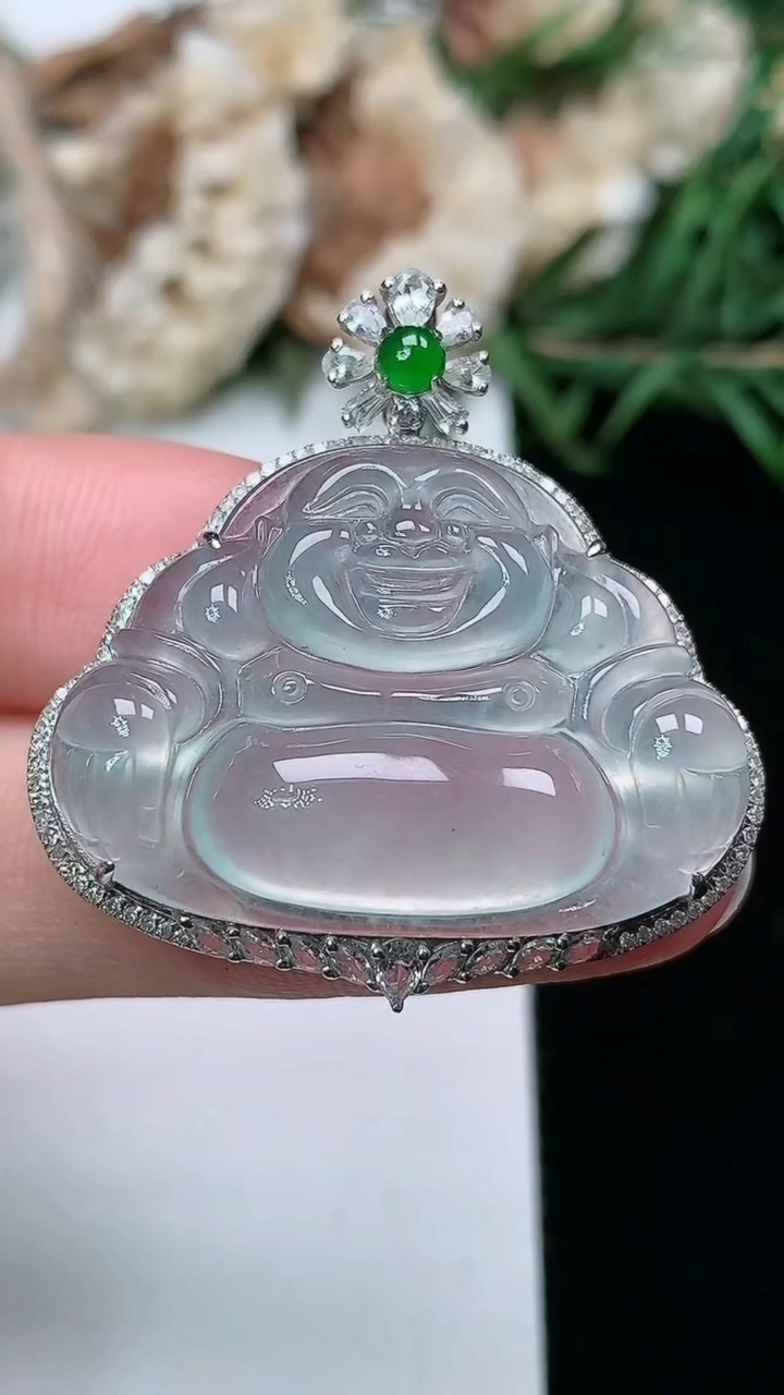 天然A货翡翠白冰佛公吊坠，尺寸33.4-32.2-9.3
3月17日