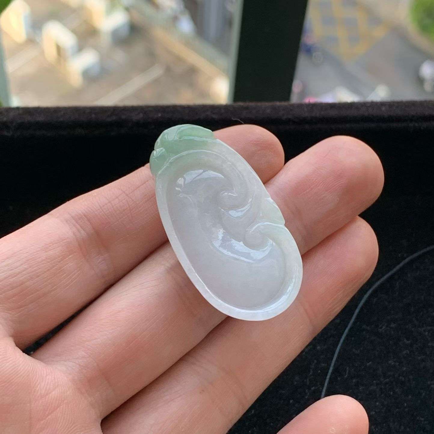 A货天然翡翠冰糯种双春彩如意吊坠重量12.37
3月17日