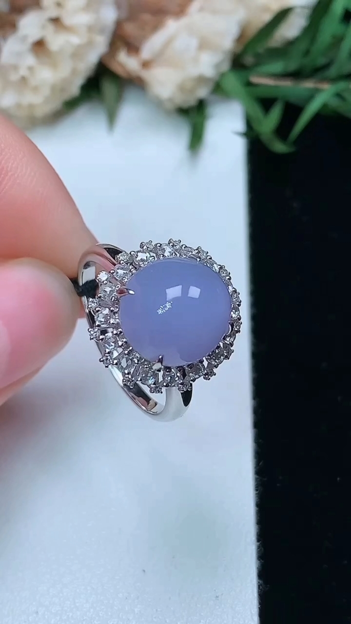 天然A货翡翠k金紫罗兰蛋面戒指，尺寸17-10.7-9.8，重量:4.00g2026年3月17日
工