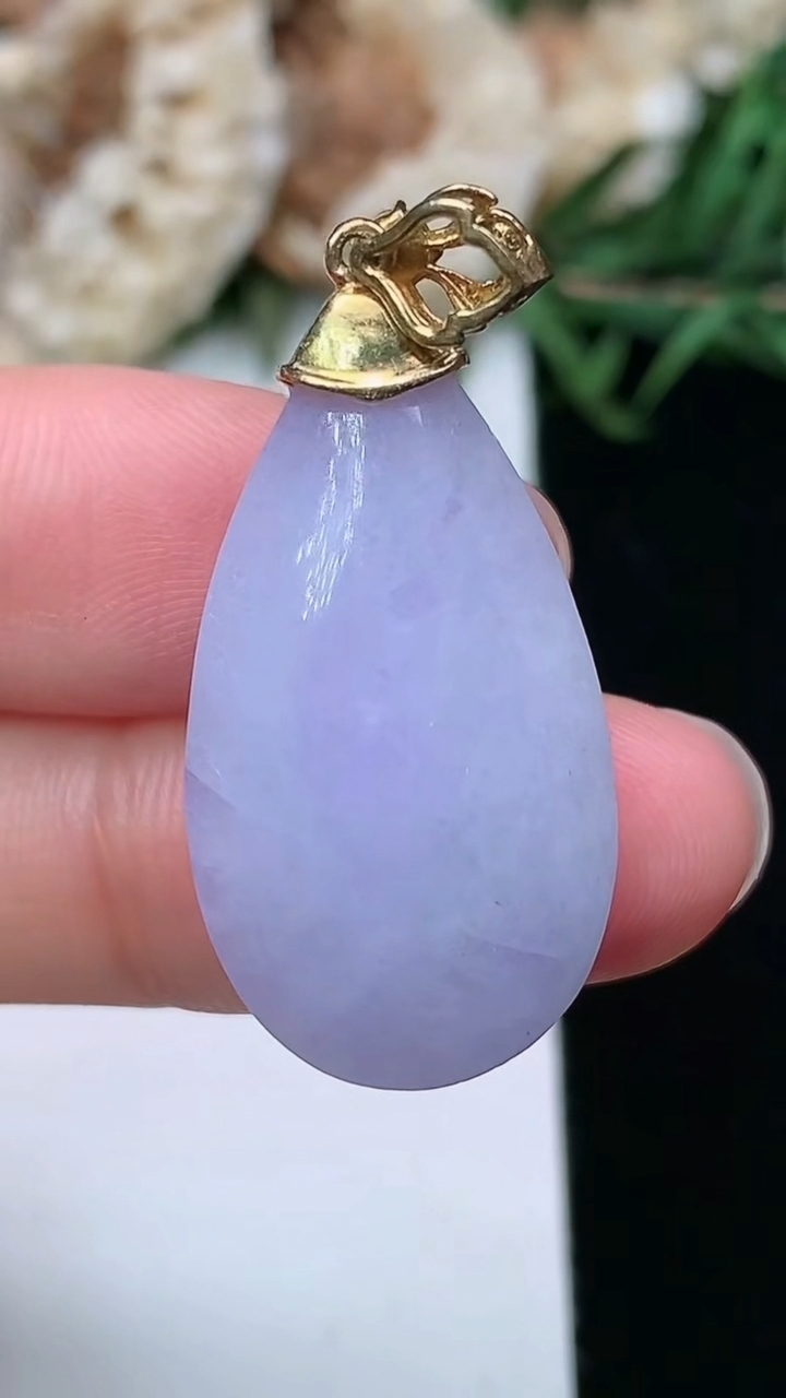 天然A货翡翠k金紫罗兰水滴吊坠，尺寸24.7-15-9.5，重量:7.28g
3月17日