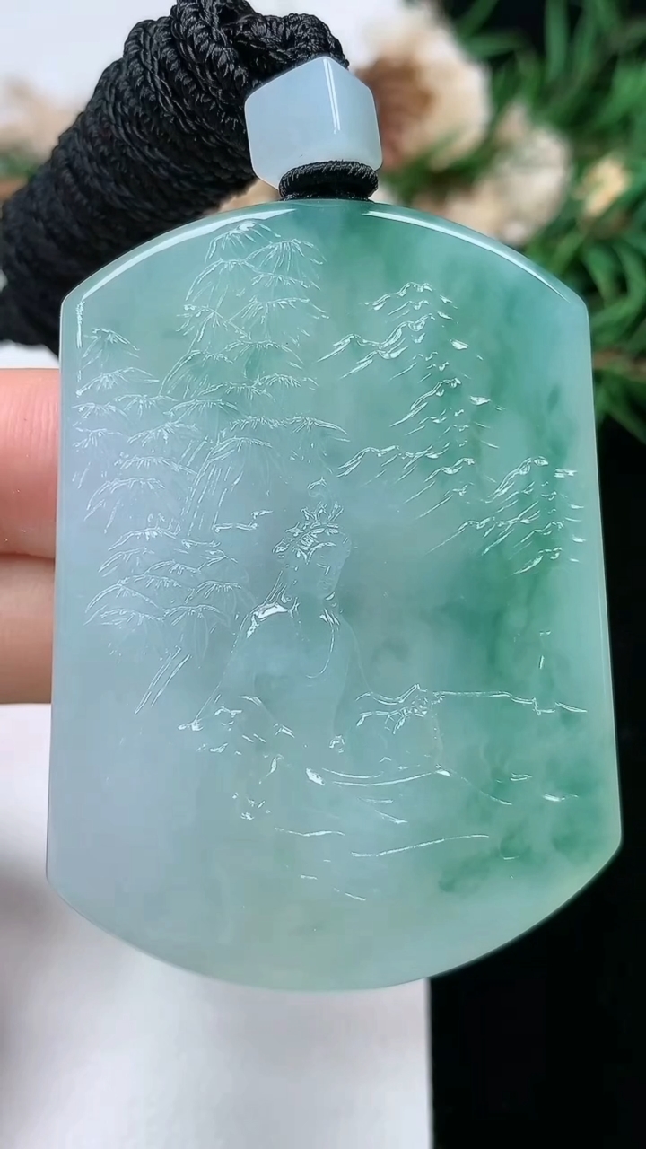 天然A货翡翠山水观音菩萨吊坠，尺寸51.7-38.8-5.5，重量:32.54g
3月17日