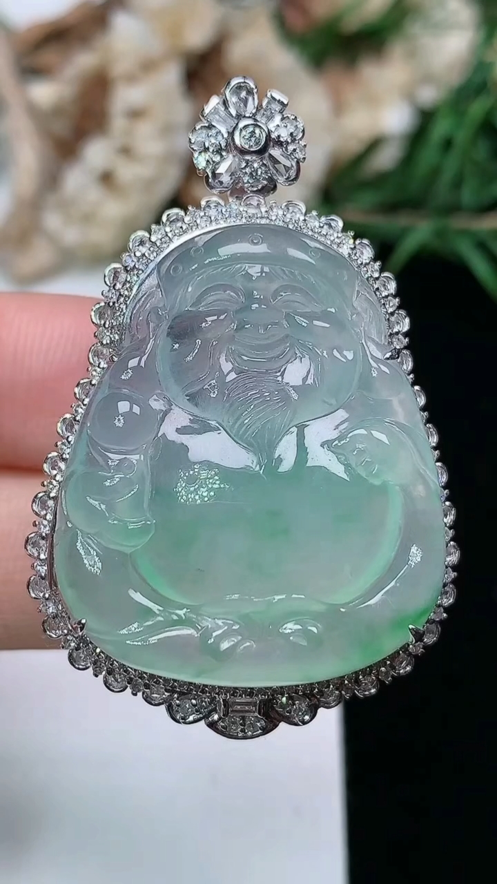 天然A货翡翠财神爷吊坠，尺寸45.5-29.7-12.2，裸石30-25.5
3月17日