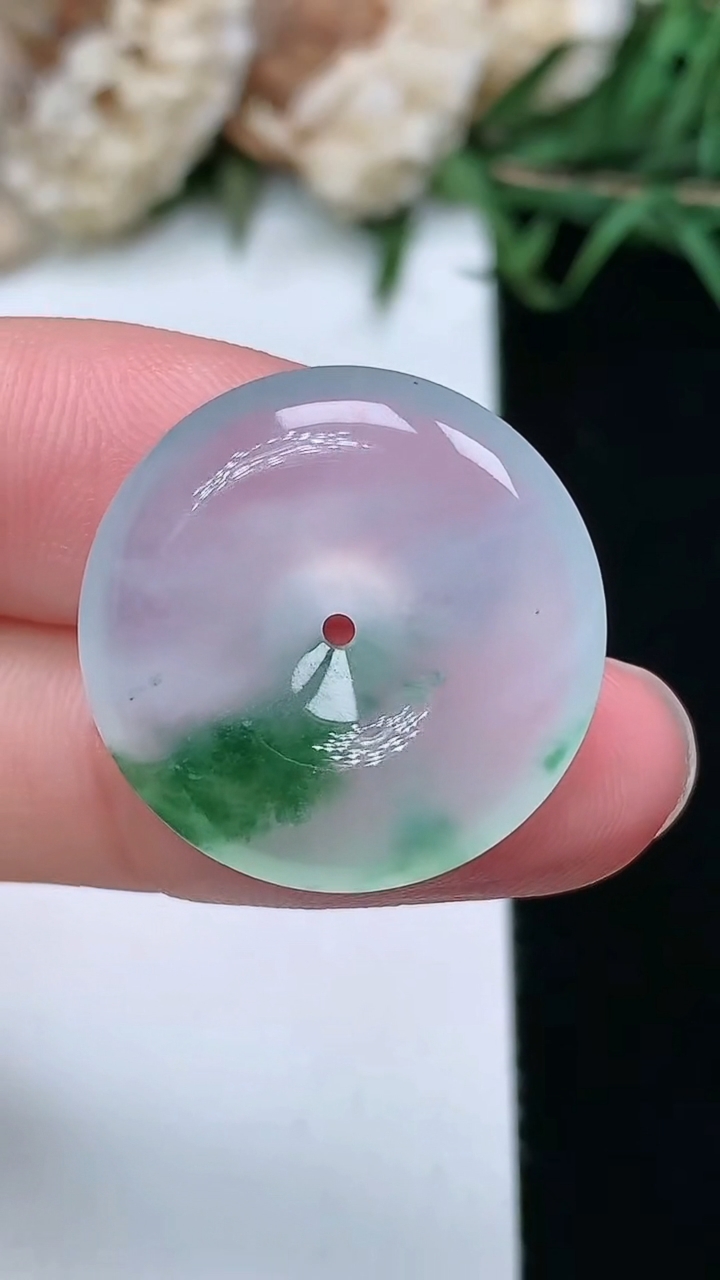 天然A货翡翠平安扣吊坠，尺寸21.8-5.4，重量:5.00g
3月17日