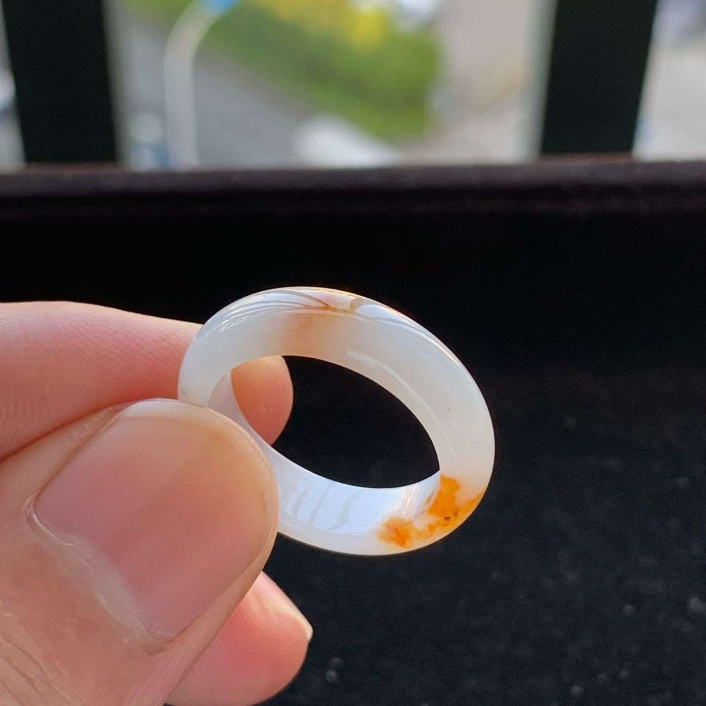 A货天然翡翠冰糯种洒金戒指17号重量3.60
3月18日