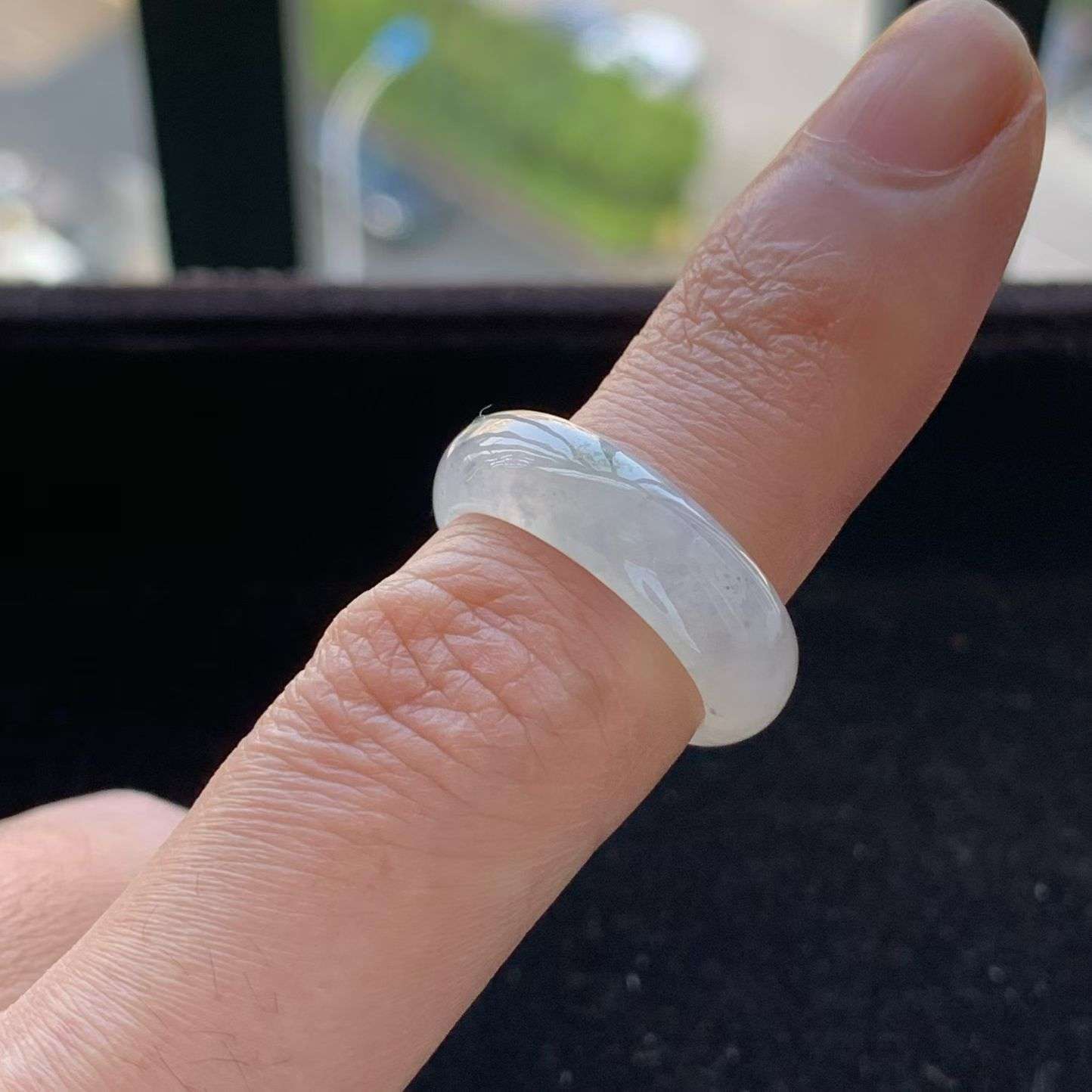 A货天然翡翠冰糯种冰乌鸡戒指14号重量3.73
3月18日