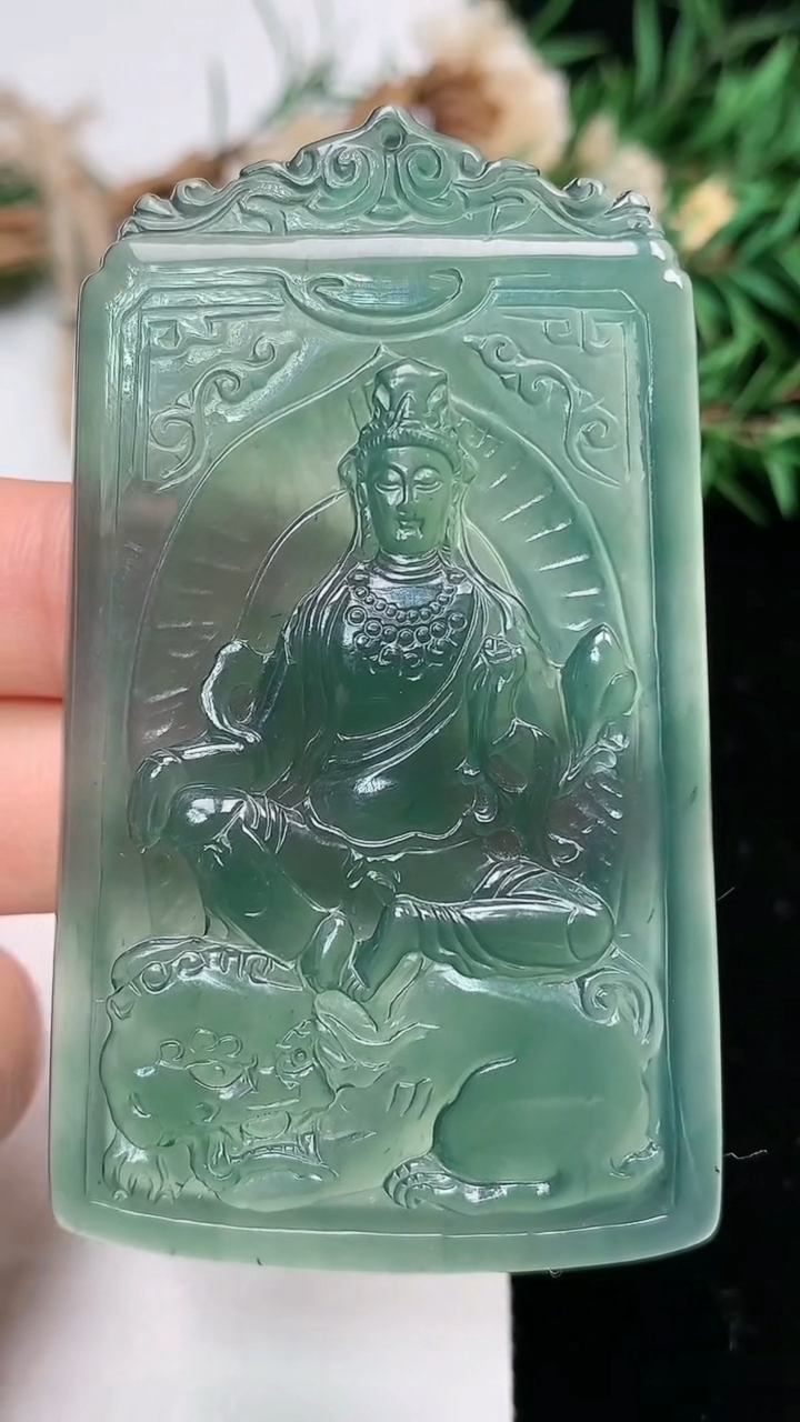 天然A货翡翠蓝水文殊菩萨吊坠，尺寸65.7-38.6-5，重量:28.23g
3月18日