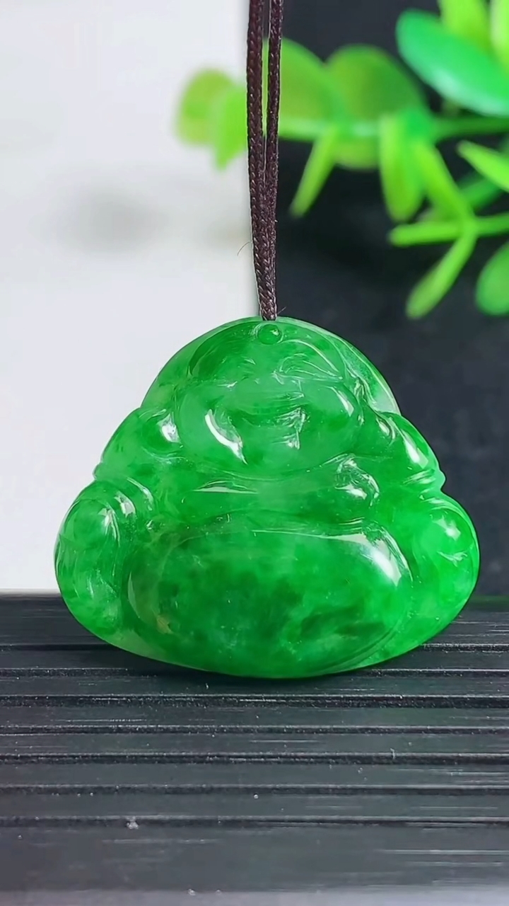 天然A货翡翠佛公吊坠，尺寸24-28-4.2，重量:5.17g
3月18日