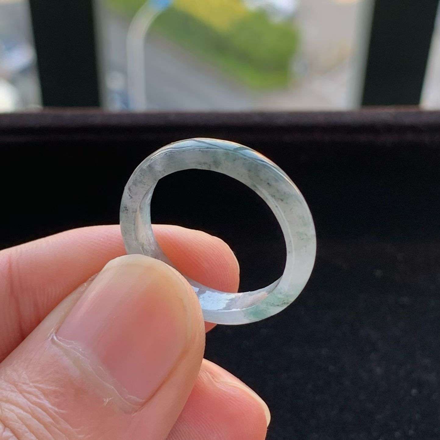 A货天然翡翠冰糯种绿乌鸡戒指20号重量2.68
3月18日