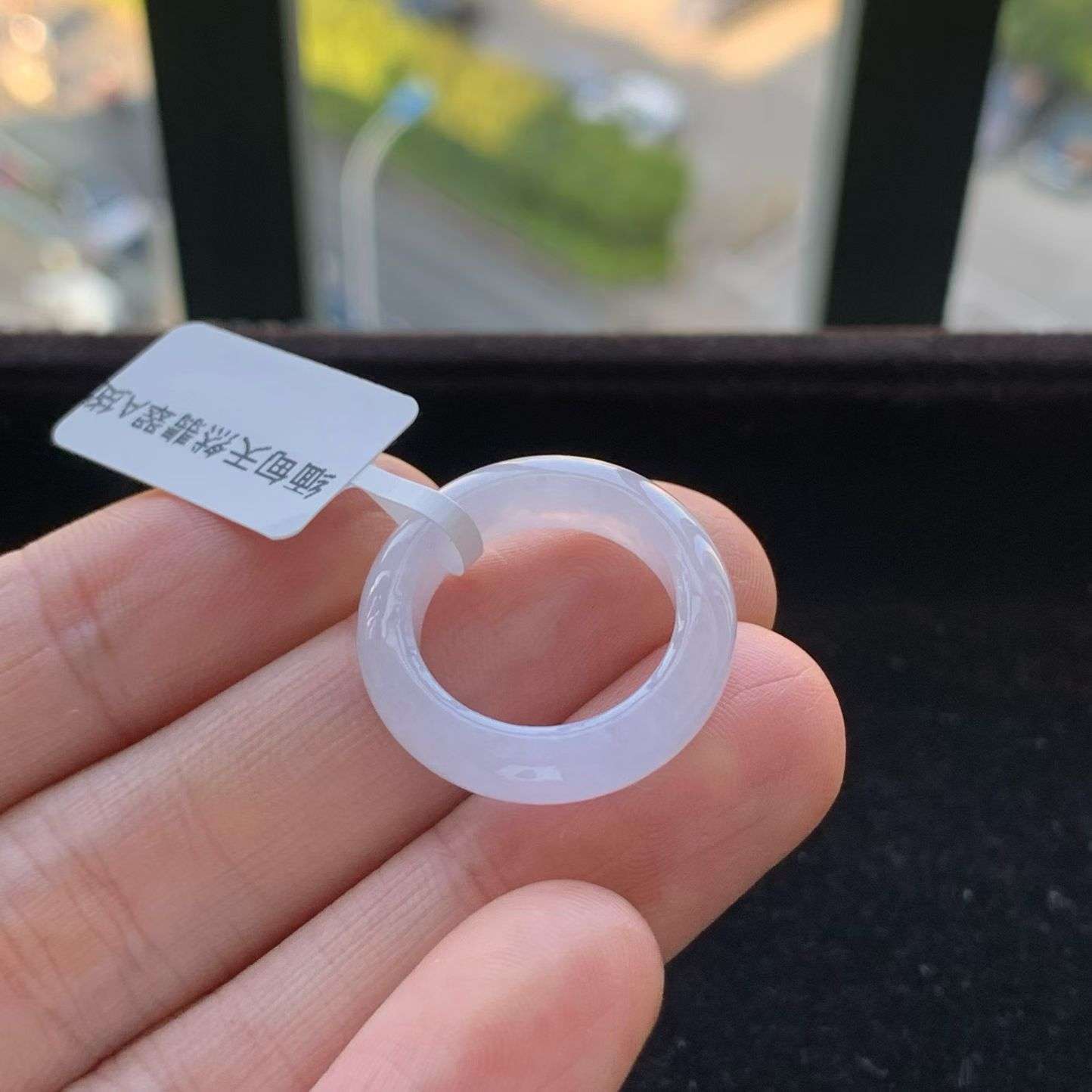 A货天然翡翠冰糯种紫罗兰戒指13号重量4.08
3月18日