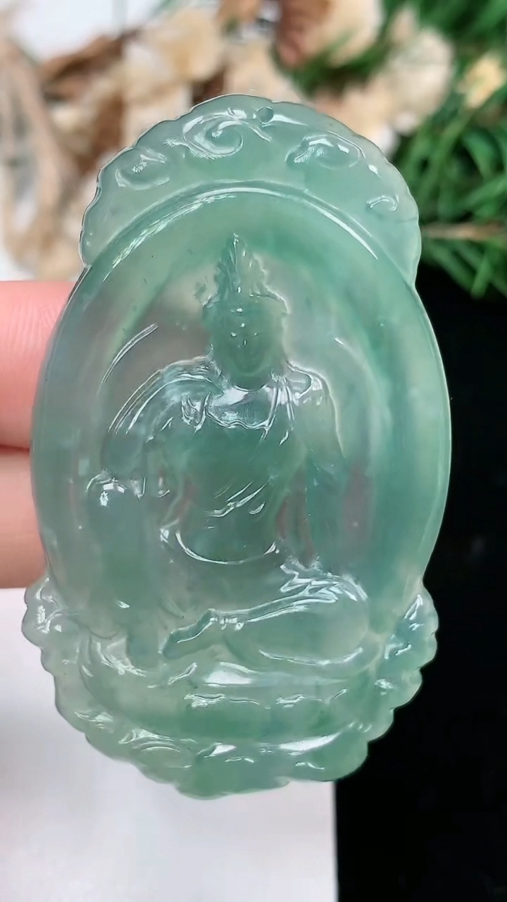 天然A货翡翠蓝水观音菩萨吊坠，尺寸54.7-32.5-4.5，重量:17.02g
3月18日