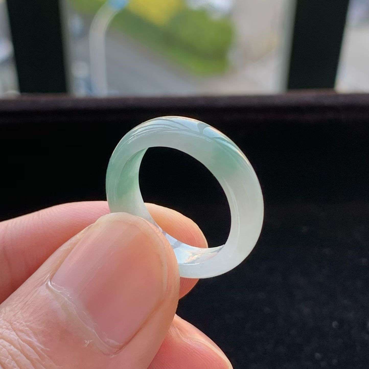 A货天然翡翠冰糯种飘绿戒指14-15号重量3.30
3月18日