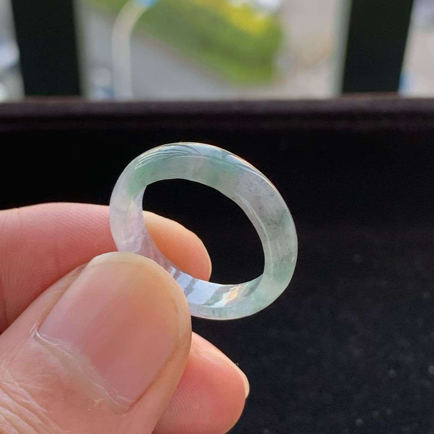 A货天然翡翠冰糯种乌鸡绿戒指16号重量2.79
3月18日