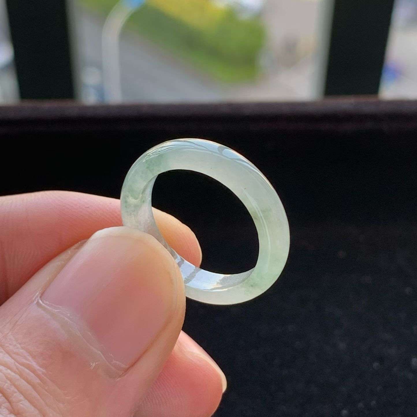 A货天然翡翠冰糯种飘花戒指14号重量2.49
3月18日