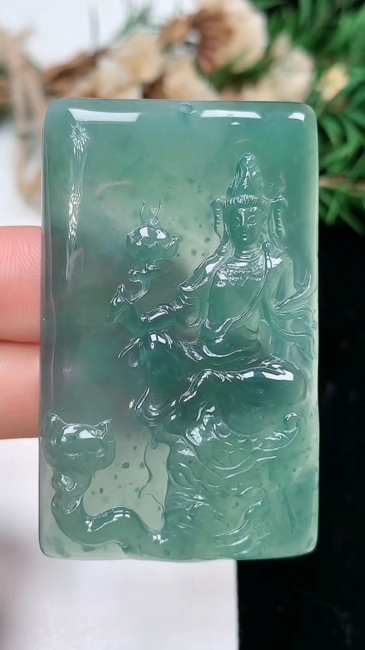 天然A货翡翠蓝水普贤菩萨吊坠，尺寸50.5-31-5.6，重量:22.24g
3月18日