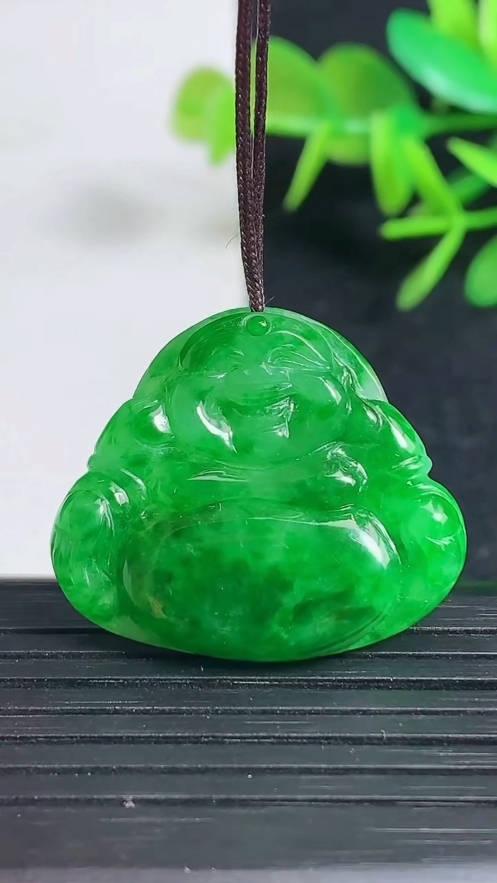 天然A货翡翠佛公吊坠，尺寸24-28-4.2，重量:5.17g
3月18日