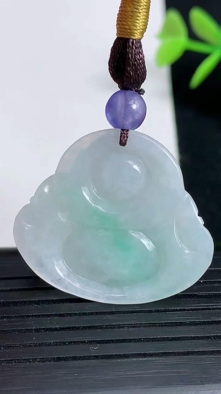 天然A货翡翠佛公吊坠尺寸31.2-27.2-6重:7.15g
3月18日
535