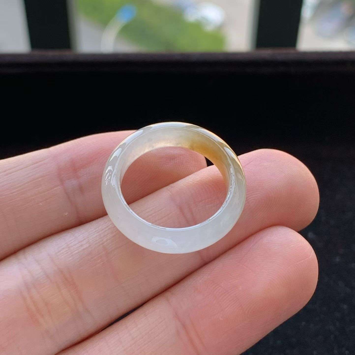 A货天然翡翠冰糯种黄翡戒指17-18号重量3.42
3月18日