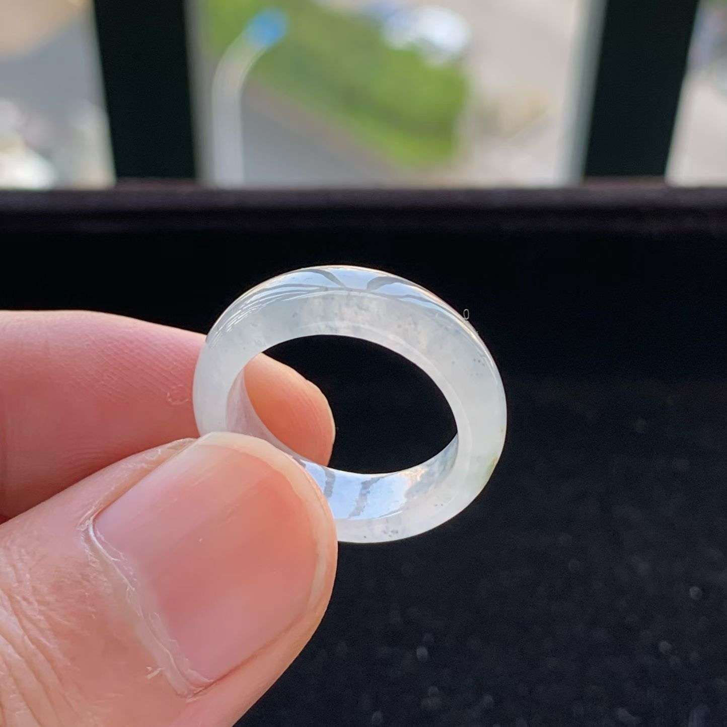 A货天然翡翠冰糯种冰乌鸡戒指14号重量3.73
3月18日