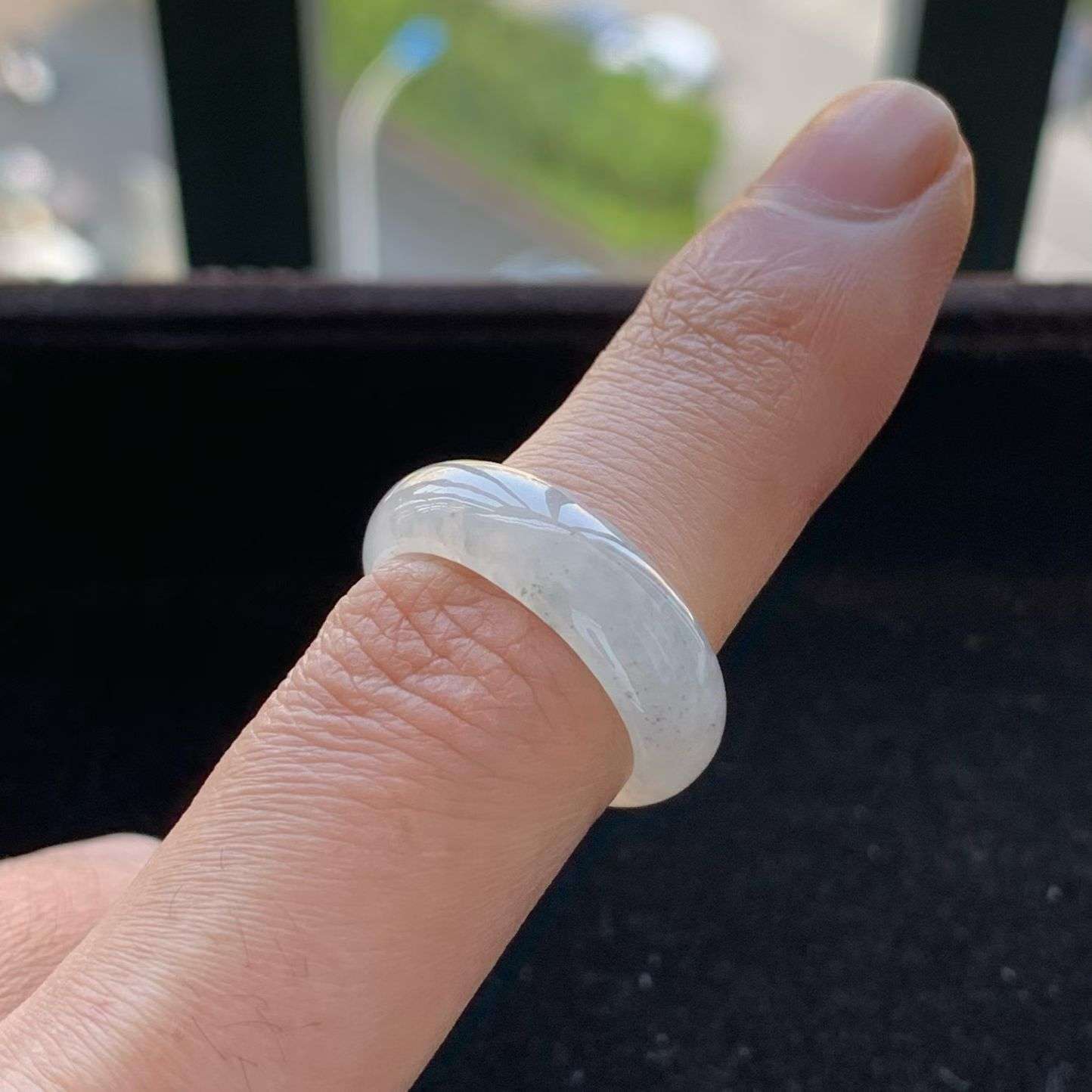 A货天然翡翠冰糯种冰乌鸡戒指16号重量3.55
3月18日