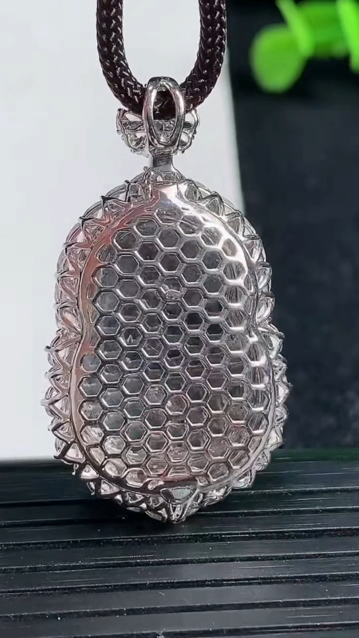 天然A货翡翠财神爷吊坠尺寸38.9-20.8-9.4裸石25.1-17.7重量:6.89g
3月19日