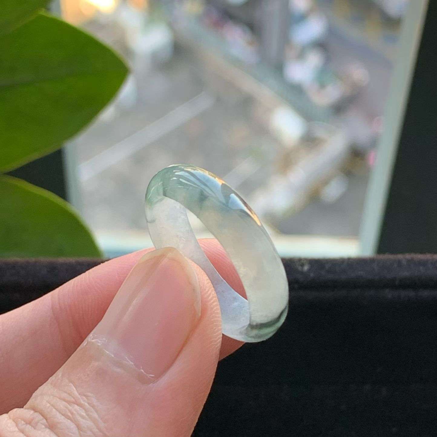 A货天然翡翠冰糯种飘花乌鸡戒指20号重量2.78
3月19日