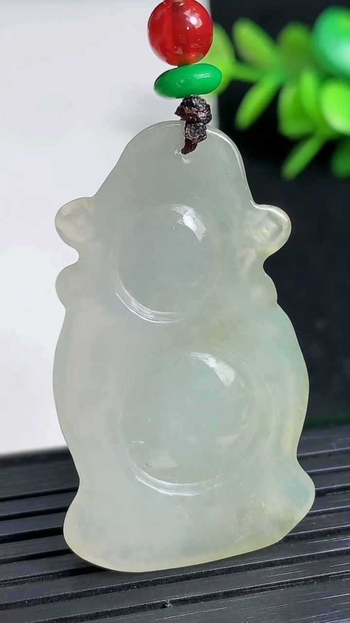 天然A货翡翠财神爷吊坠尺寸43.5-26-6.5重:13.81g
3月19日
637