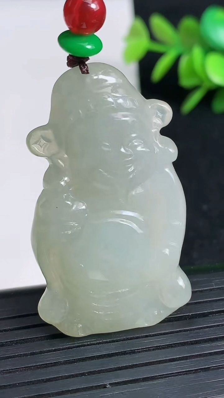 天然A货翡翠财神爷吊坠尺寸43.5-26-6.5重:13.81g
3月19日
637