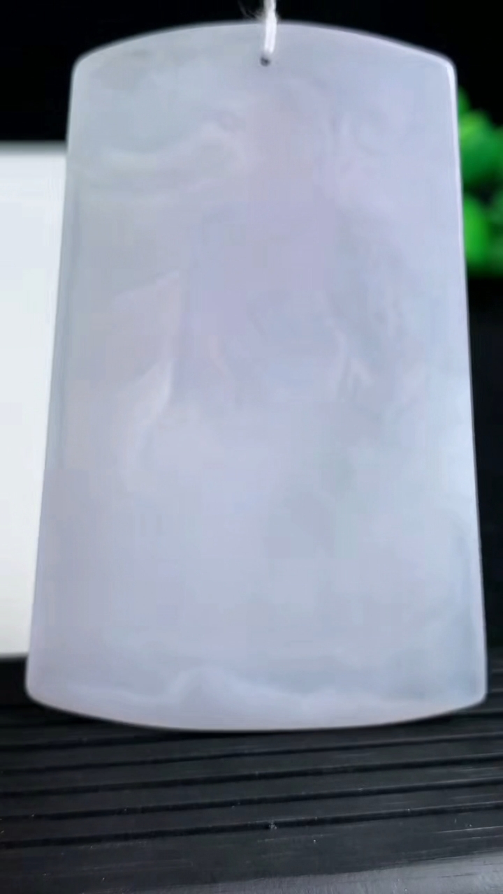 天然A货翡翠紫罗兰阿弥陀佛吊坠尺寸664-44.3-4.3重量:31.69g
3月19日