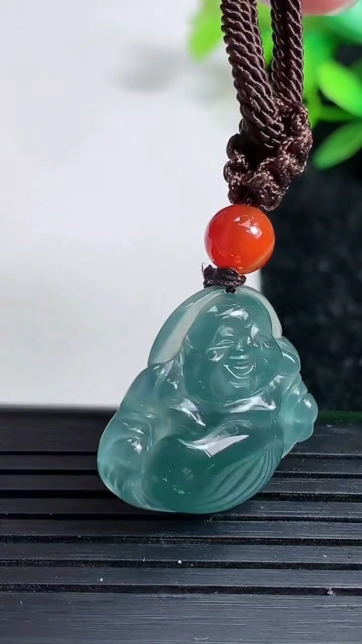 天然A货翡翠佛公吊坠，尺寸25-22-6，重:7.29g
3月20日