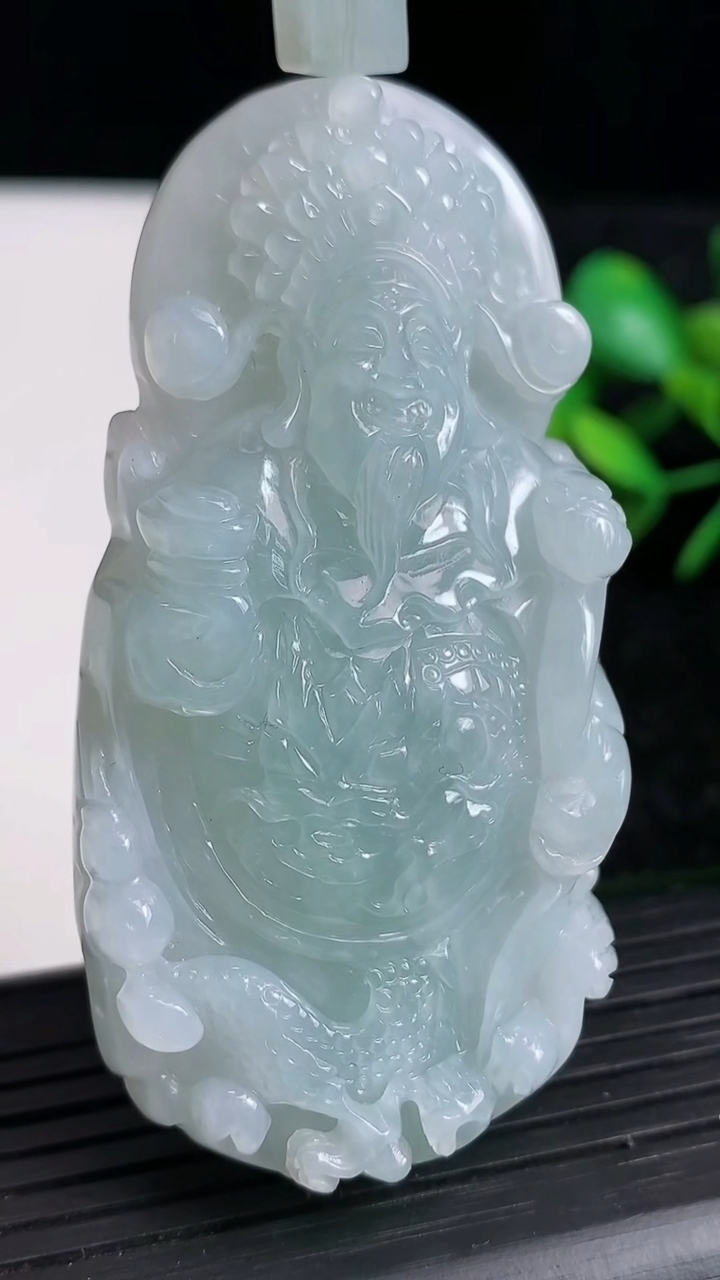 天然A货翡翠财神爷吊坠，尺寸66-33.8-10.5，重:45.94g
3月20日