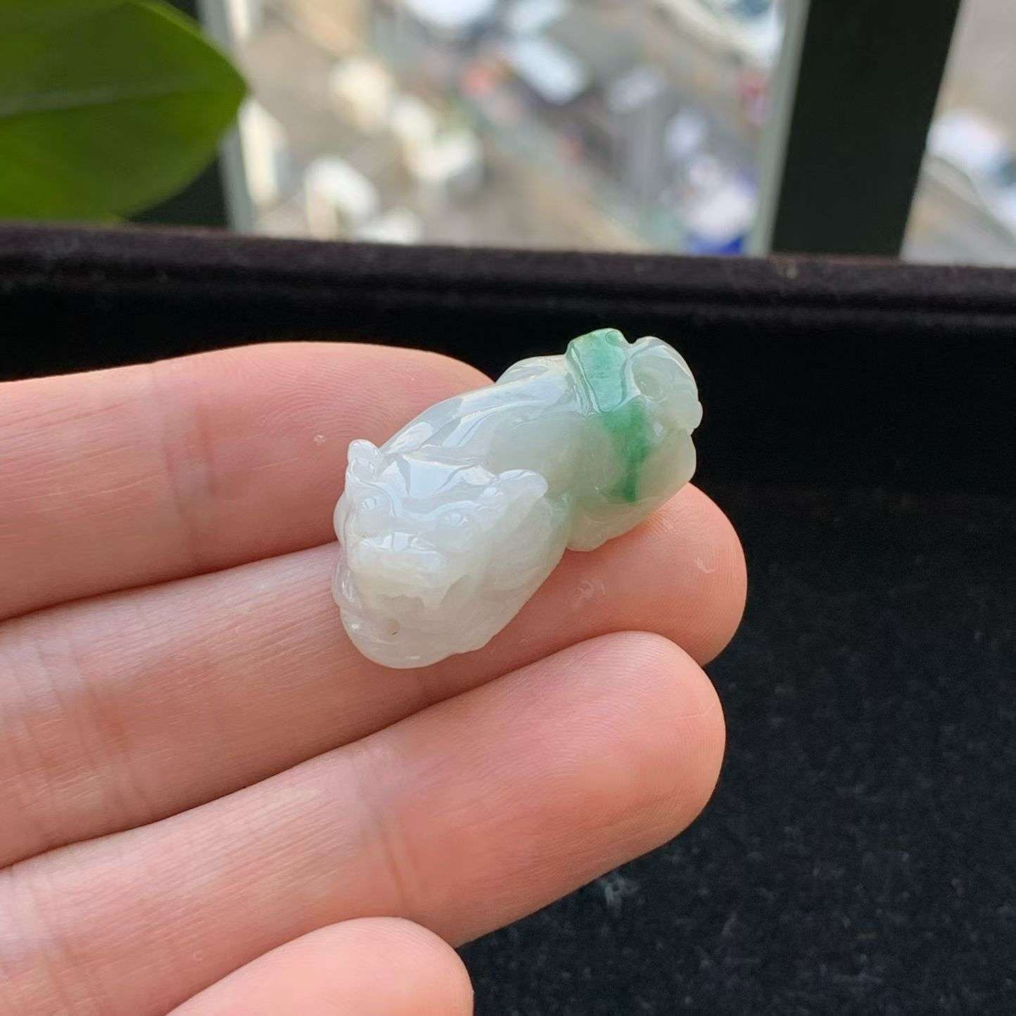 A货天然翡翠冰糯种飘绿貔貅吊坠重量11.34
3月20日