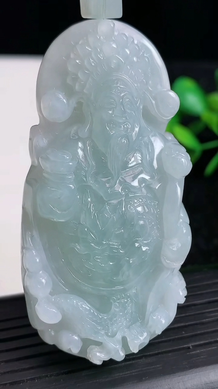 天然A货翡翠财神爷吊坠，尺寸66-33.8-10.5，重:45.94g
3月20日