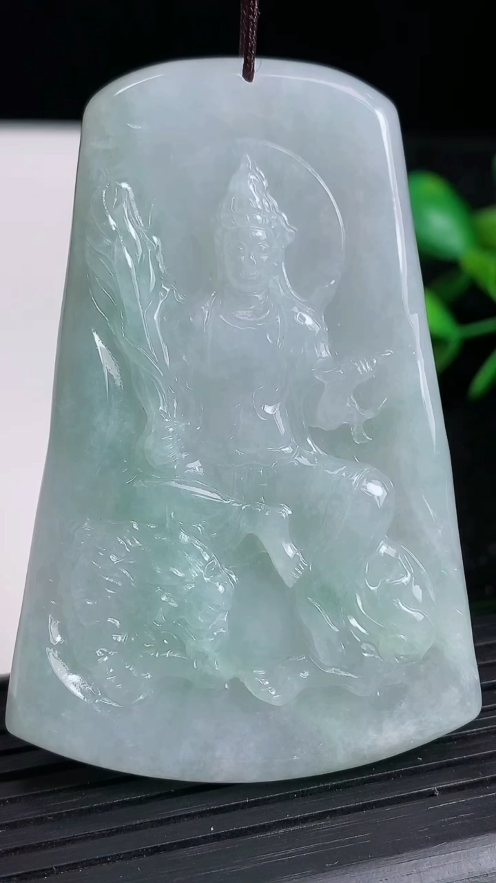 天然A货翡翠文殊菩萨吊坠，尺寸65-43-5.1，重:32.65g
3月20日