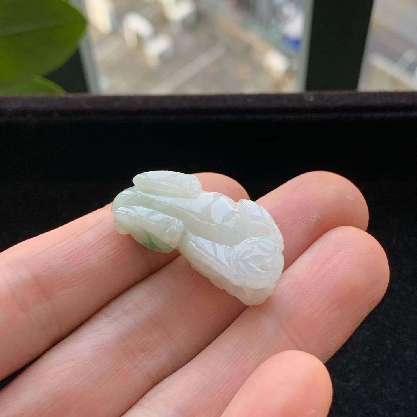 A货天然翡翠冰糯种飘绿貔貅吊坠重量11.34
3月20日