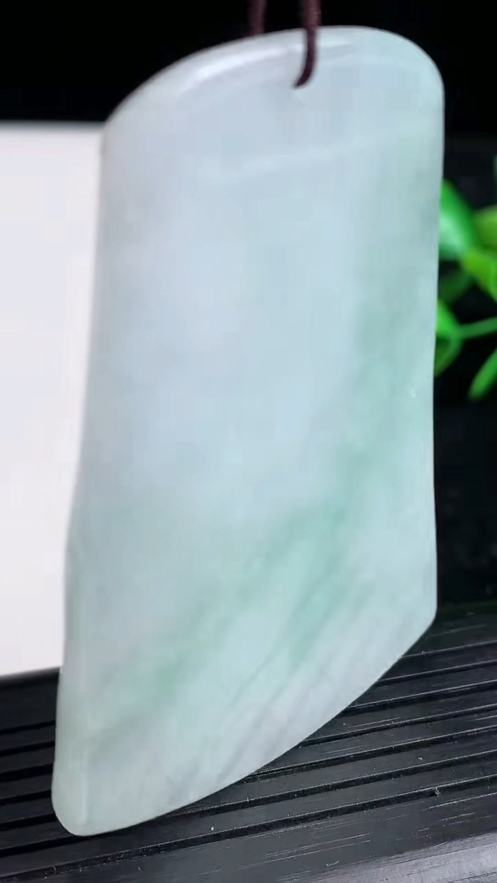 天然A货翡翠文殊菩萨吊坠，尺寸65-43-5.1，重:32.65g
3月20日