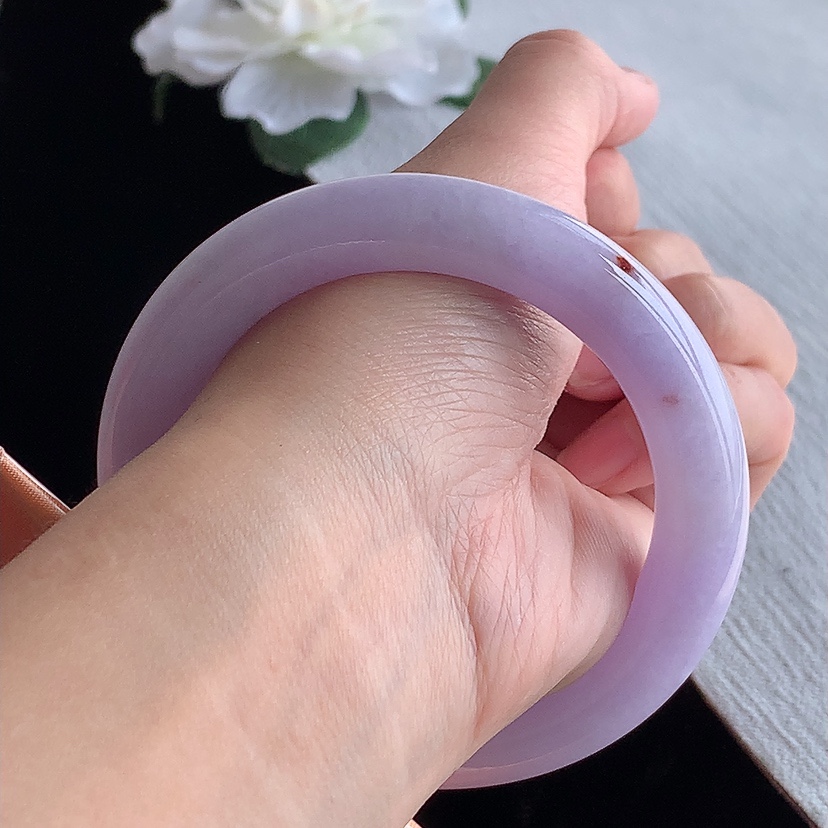 天然A货翡翠紫罗兰圆条手镯57-58圈口 
尺寸57.3-11.2mm 0318