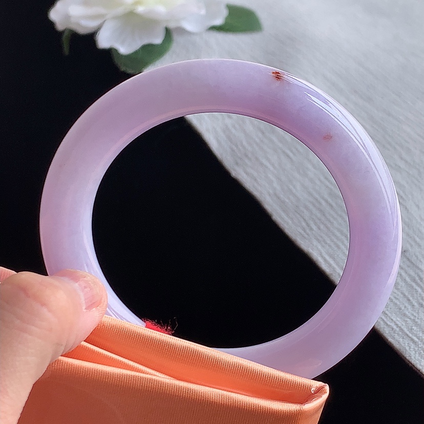 天然A货翡翠紫罗兰圆条手镯57-58圈口 
尺寸57.3-11.2mm 0318