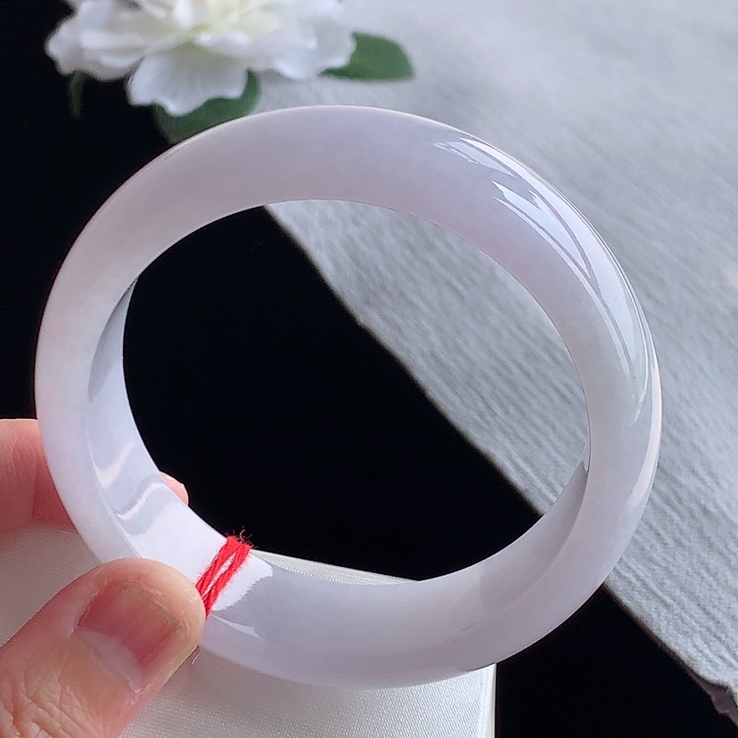 天然A货翡翠紫罗兰轮胎边宽边正装正圈手镯58-59圈口 
尺寸58.3-17.6-8mm 0318