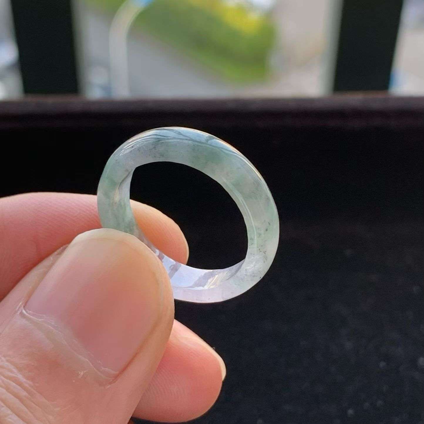 A货天然翡翠冰糯种乌鸡绿戒指16号重量2.79
3月21日