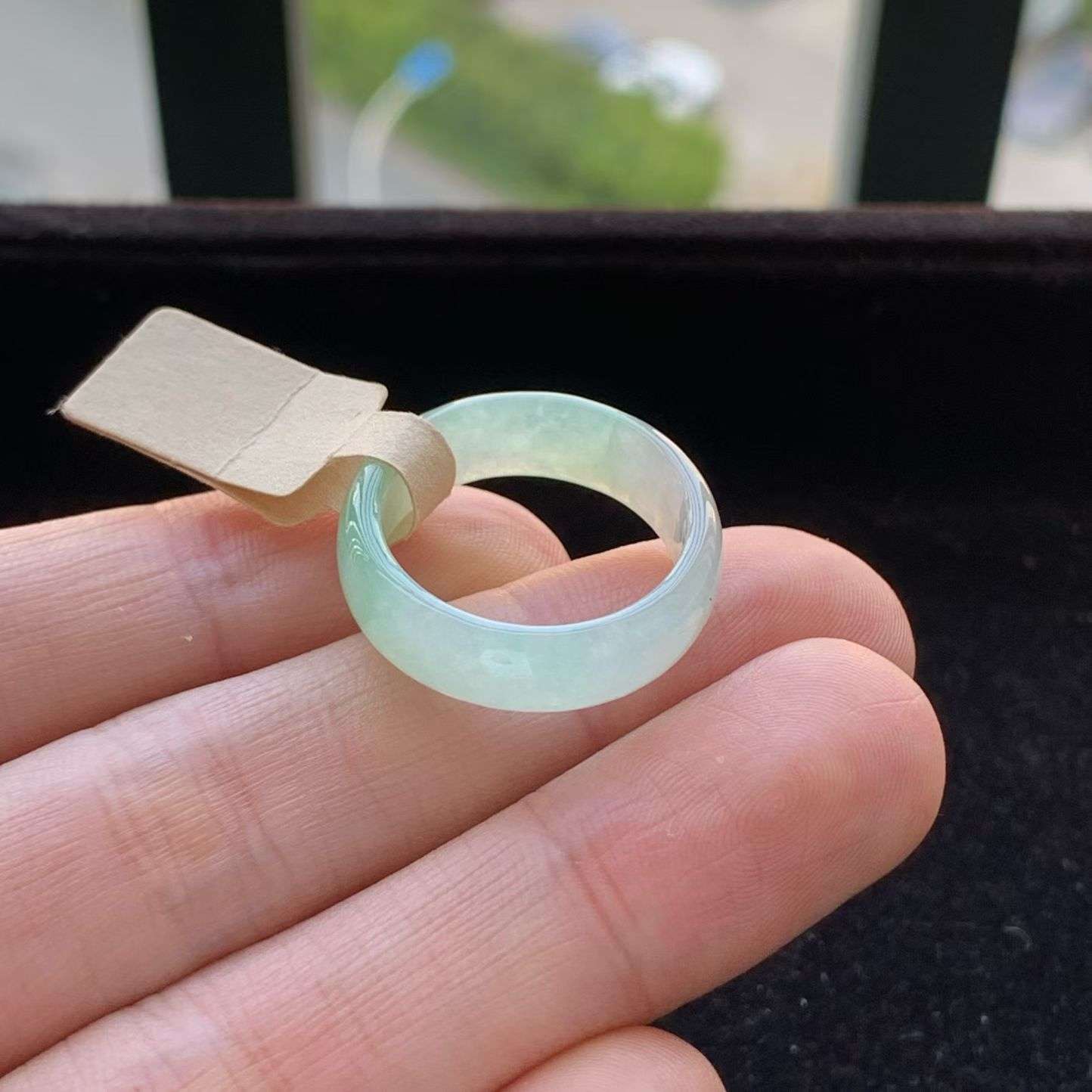 A货天然翡翠冰糯种飘绿戒指21号重量3.90
3月21日