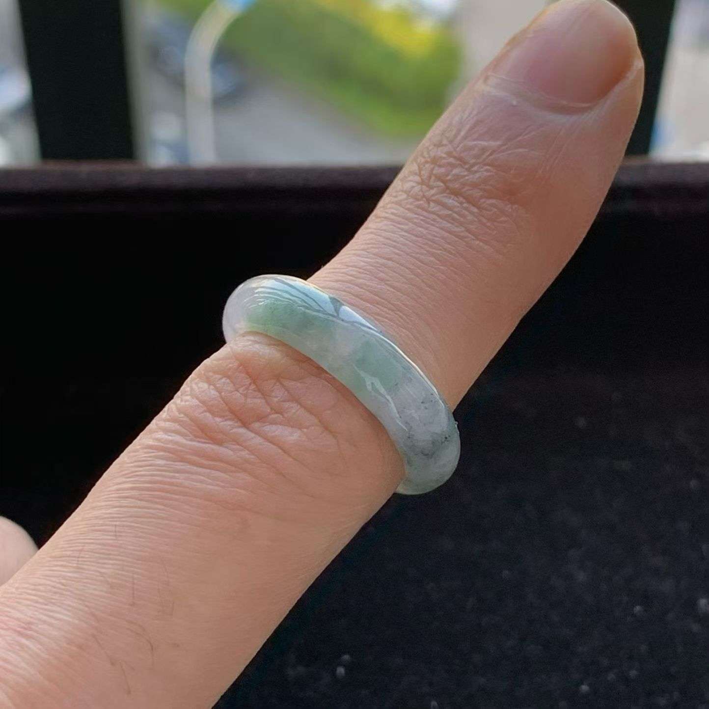 A货天然翡翠冰糯种乌鸡绿戒指16号重量2.79
3月21日