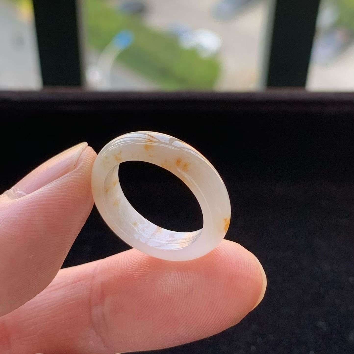 A货天然翡翠冰糯种洒金戒指14号重量3.28
3月21日